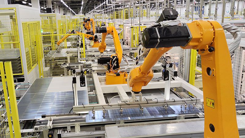 Роботизированная линия для укладки цепочек солнечных панелей
